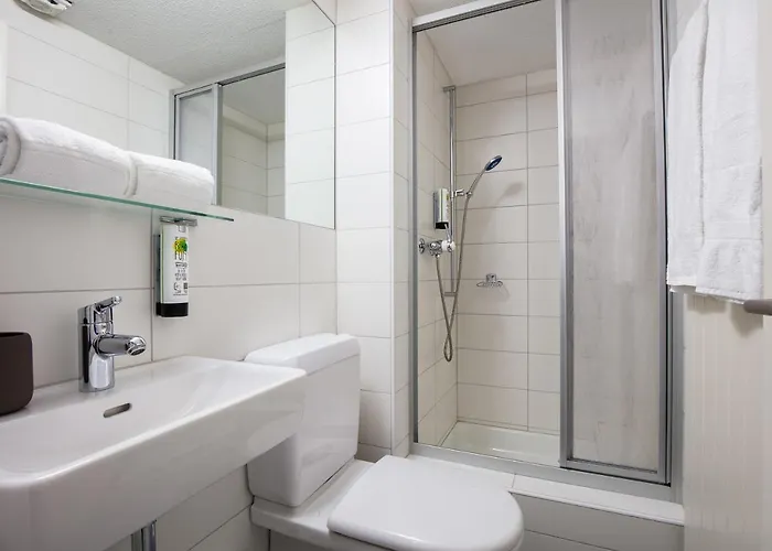 فندق Krone By B-smart باد ريغاز